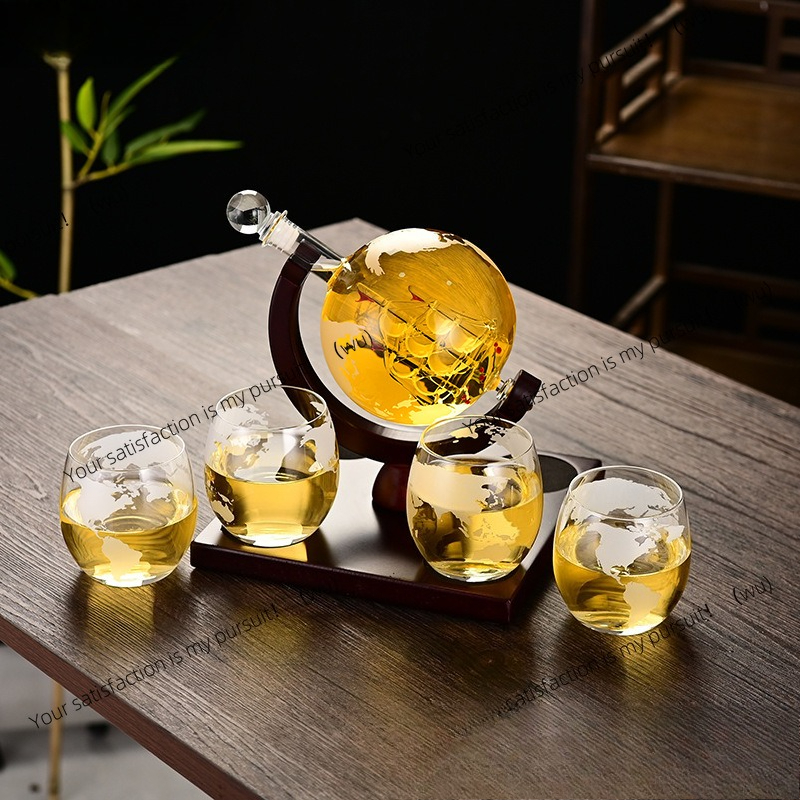 Creative Whiskey Glass Bottle  - Decanter Globe Set recensie en prijs